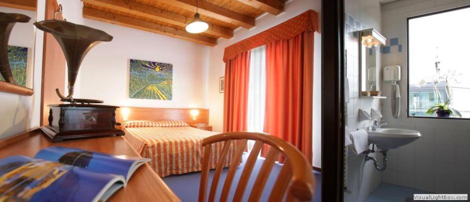 Hotel Da Bepi Лидо ди Йезоло Екстериор снимка